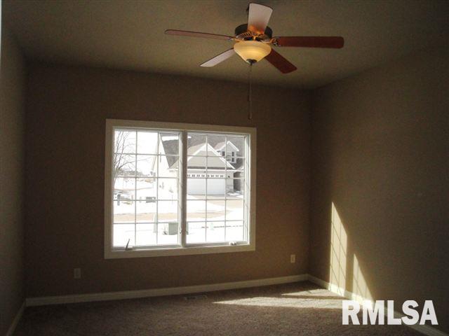 1633 Rhinelander Court Davenport, IA 52804 - Photo 9 of 12 Gallery Image 9