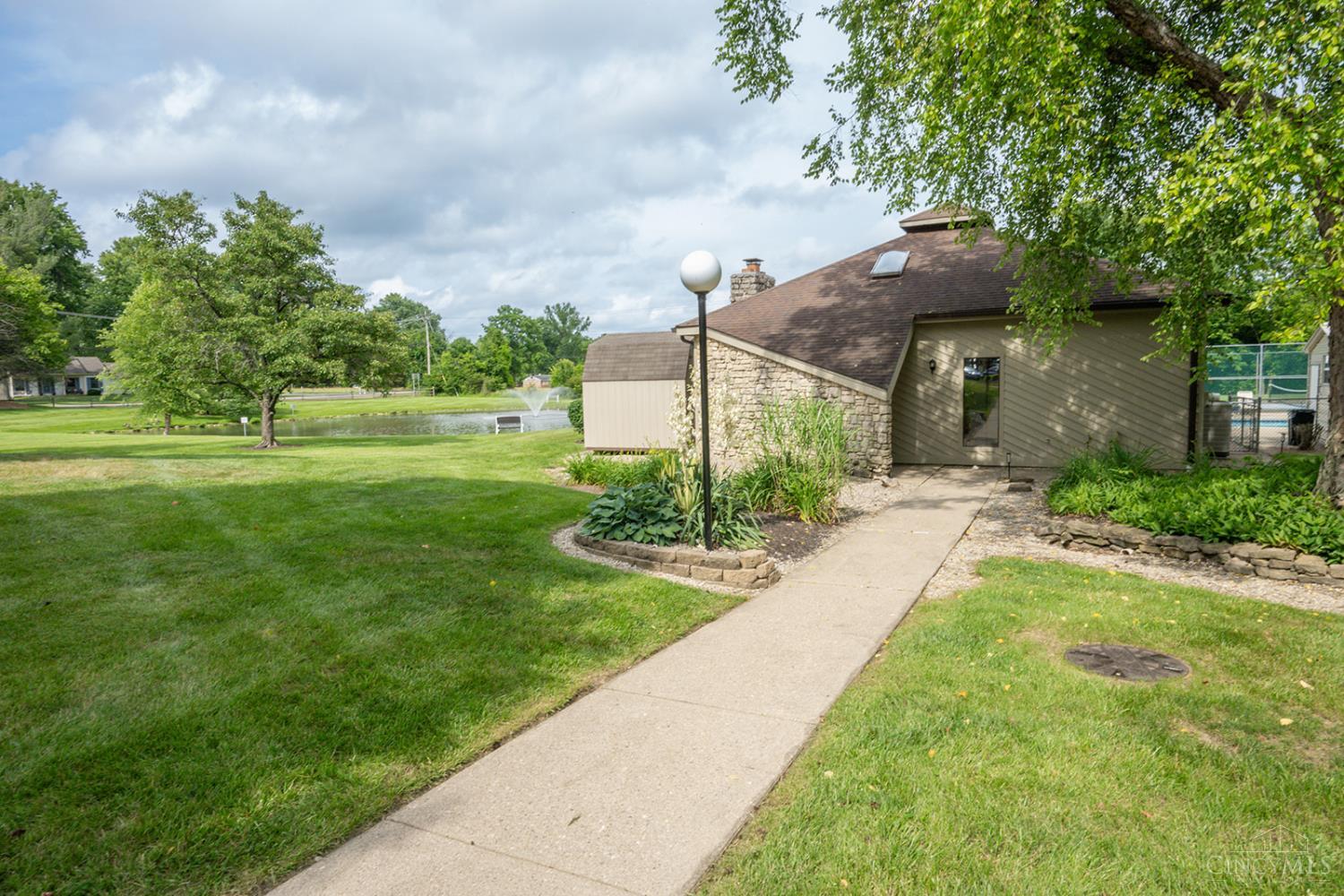 541 Davis Road, Unit 10 Cincinnati, OH 45255 - Photo 17 of 19