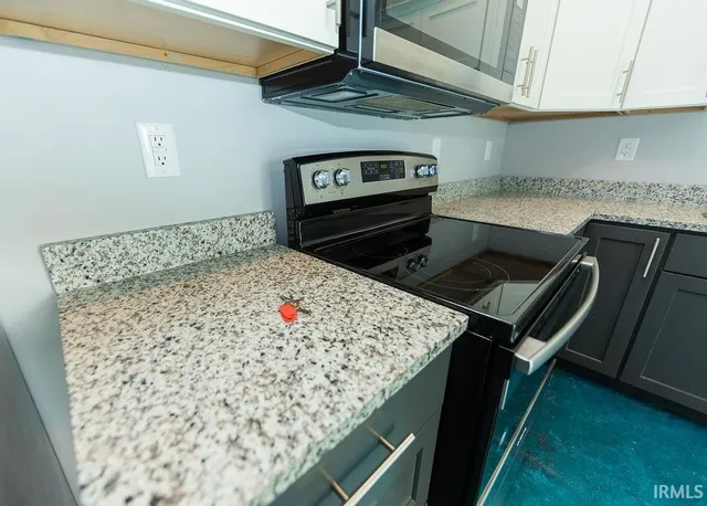 $2,400 | 1231 West Rangeview Circle, Bloomington, IN 47403