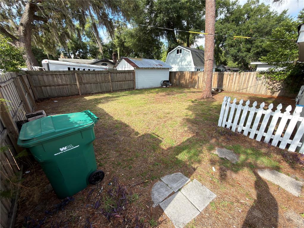 111 South Rhodes Street Mount Dora, FL 32757 - Photo 3 of 17