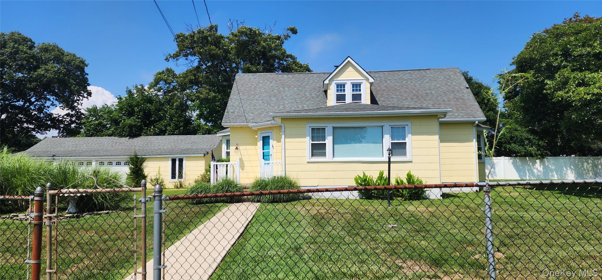 9 Babylon Road Mastic Beach, NY 11951 - Photo 2 of 16 Gallery Image 2