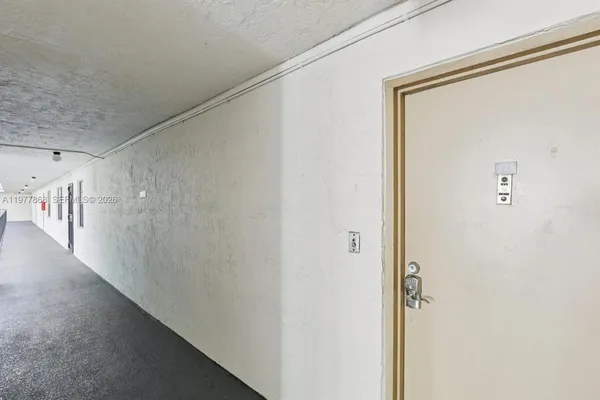 $178,900 | 6190 Woodlands Boulevard, Unit 213, Tamarac, FL 33319