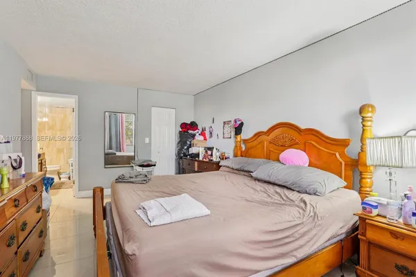 $178,900 | 6190 Woodlands Boulevard, Unit 213, Tamarac, FL 33319