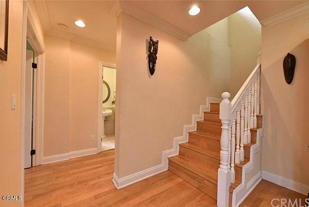 1736 Vistillas Road Altadena, CA 91001 - Photo 15 of 29 631c829d-2477-4ec9-a1c3-6551f886016a