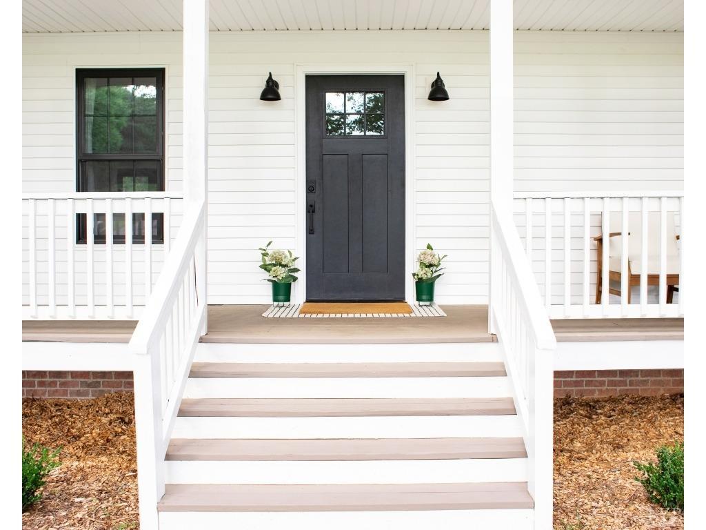 708 Kings Road Lynchburg, VA 24503 - Photo 3 of 37 Gallery Image 3