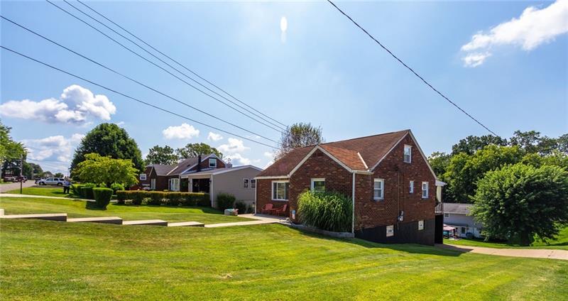 1127 Ridgeway Avenue Aliquippa, PA 15001 - Photo 3 of 17 Gallery Image 3