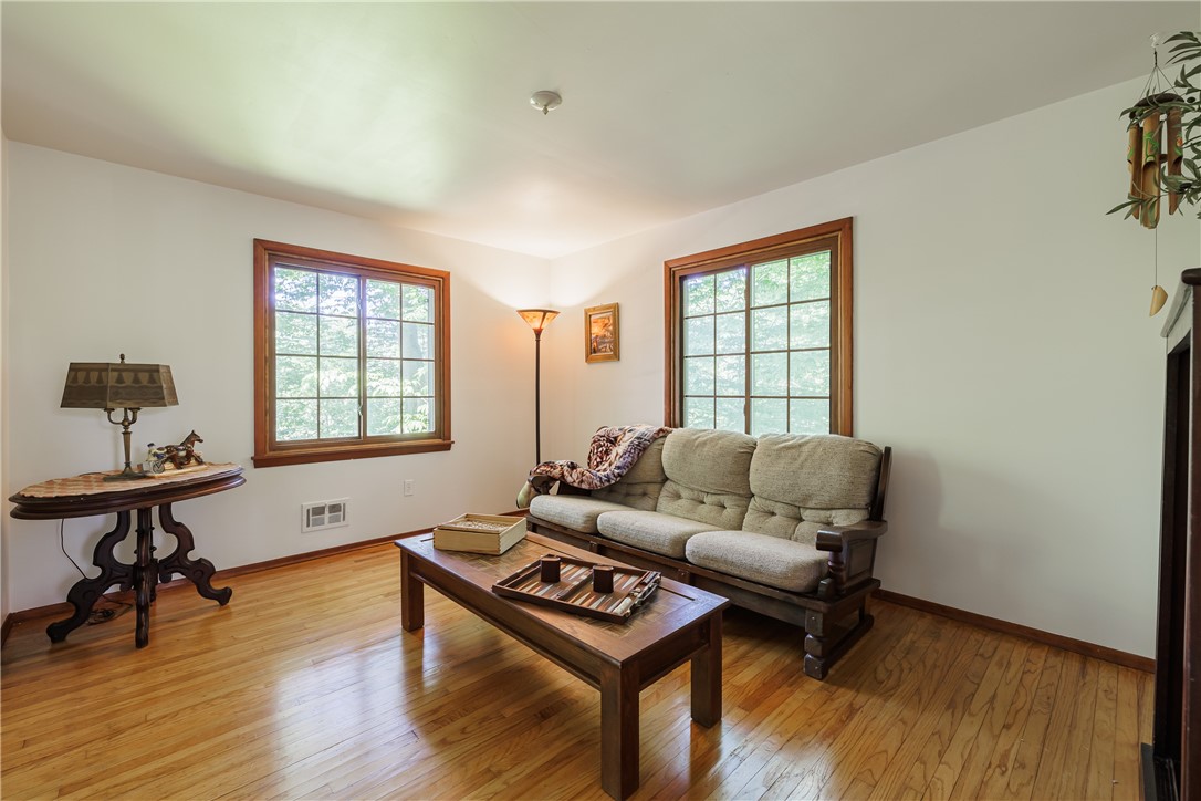 291 Whitney Road Perinton, NY 14526 - Photo 20 of 35