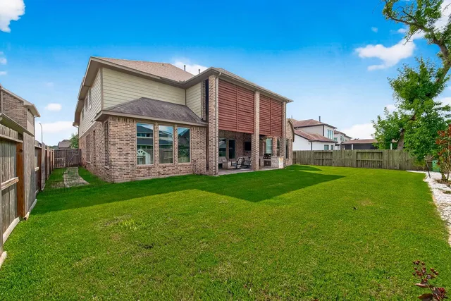 $750,000 | 2515 Legacy Point, Missouri City, TX 77459