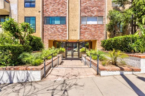 $579,000 | 1735 North Fuller Avenue, Unit 445, Los Angeles, CA 90046