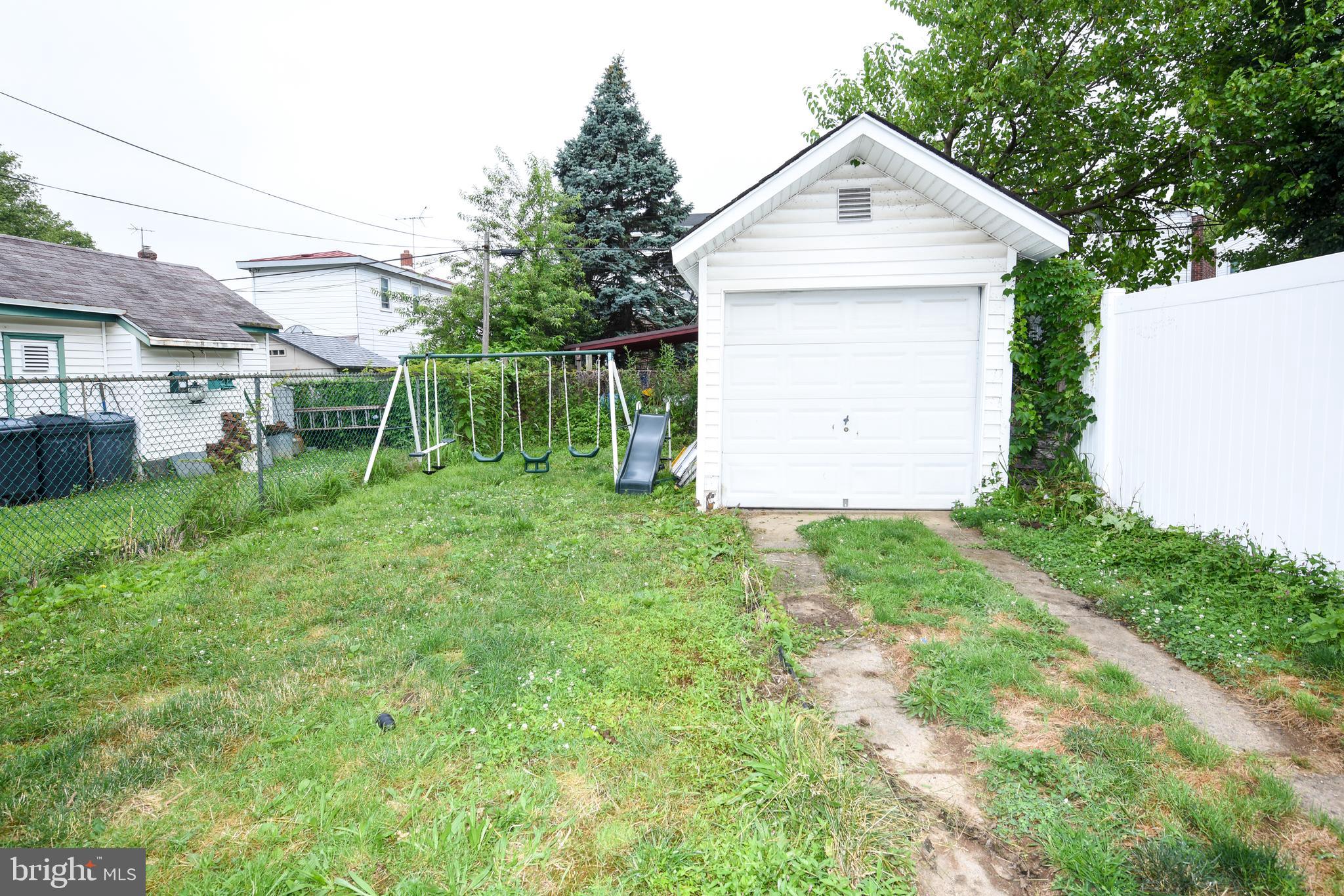 7340 Dungan Road Philadelphia, PA 19111 - Photo 4 of 38 Detached Garage