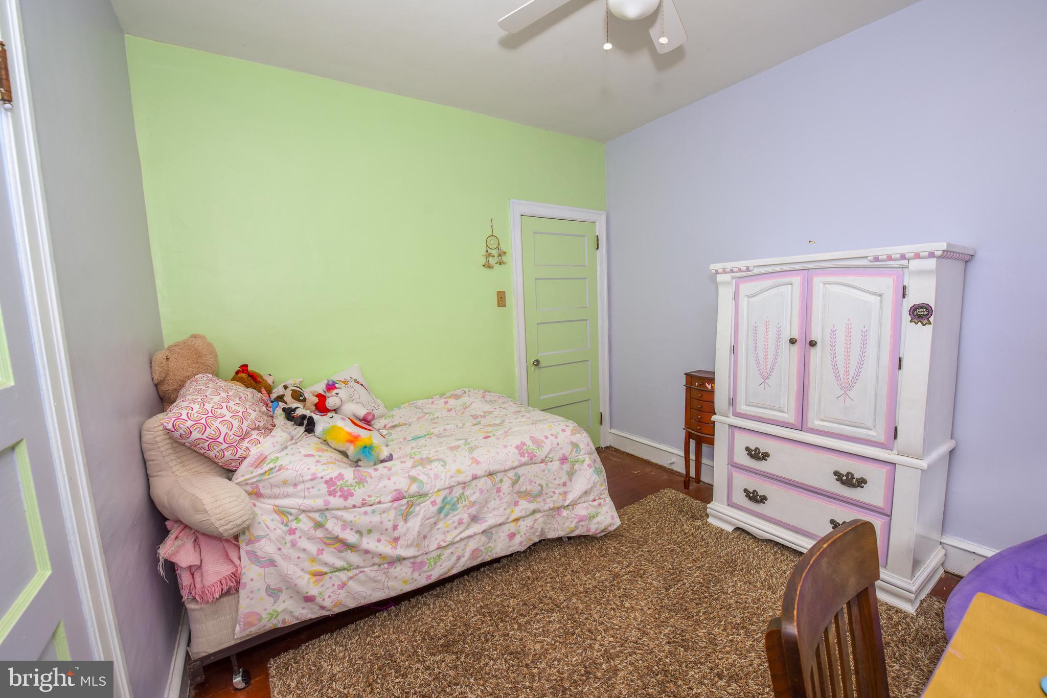 7340 Dungan Road Philadelphia, PA 19111 - Photo 36 of 38 3rd Bedroom