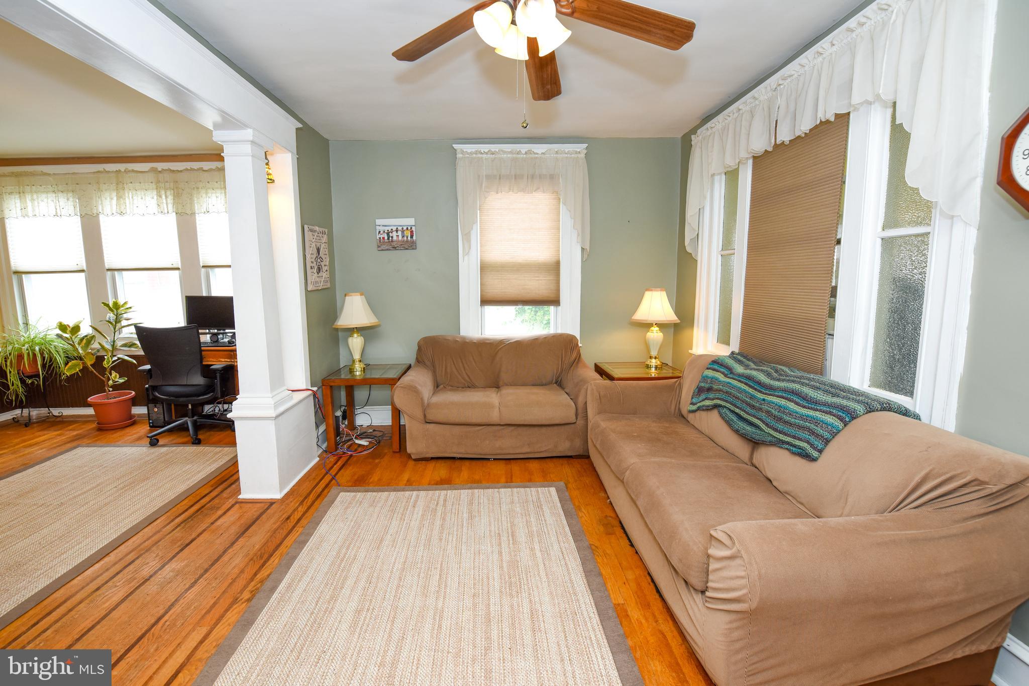 7340 Dungan Road Philadelphia, PA 19111 - Photo 8 of 38 Living Room