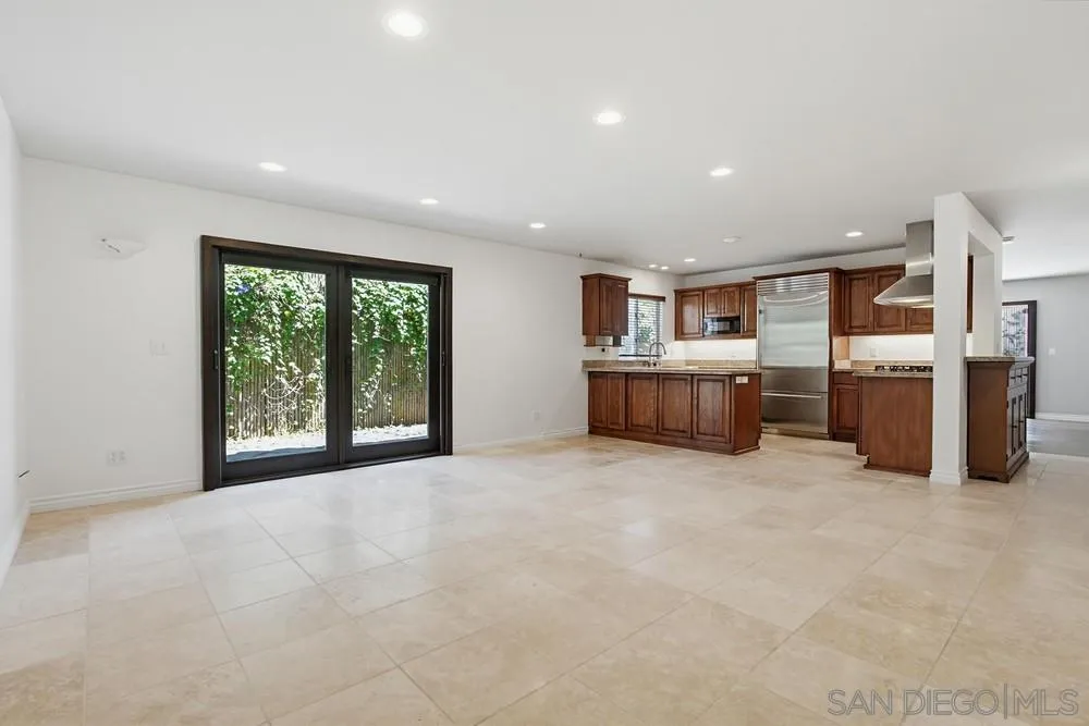 545 Bonair Way La Jolla, CA 92037 - Photo 3 of 57
