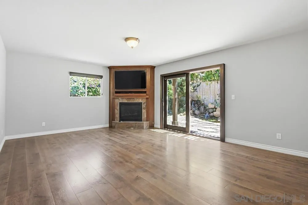 545 Bonair Way La Jolla, CA 92037 - Photo 5 of 57