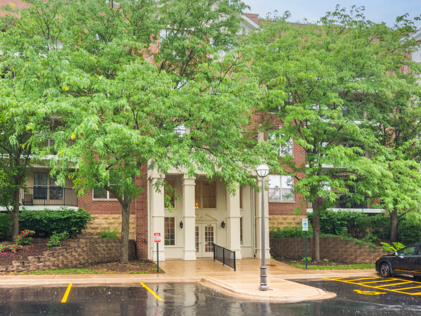 3135 Town Square Drive, Unit 208, Rolling Meadows, IL 60008 Compass