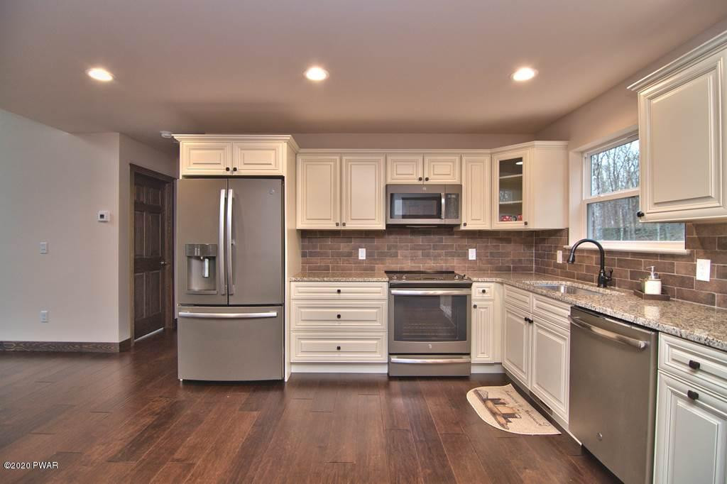 269 West Lakeview Road Lackawaxen, PA 18435 - Photo 53 of 88