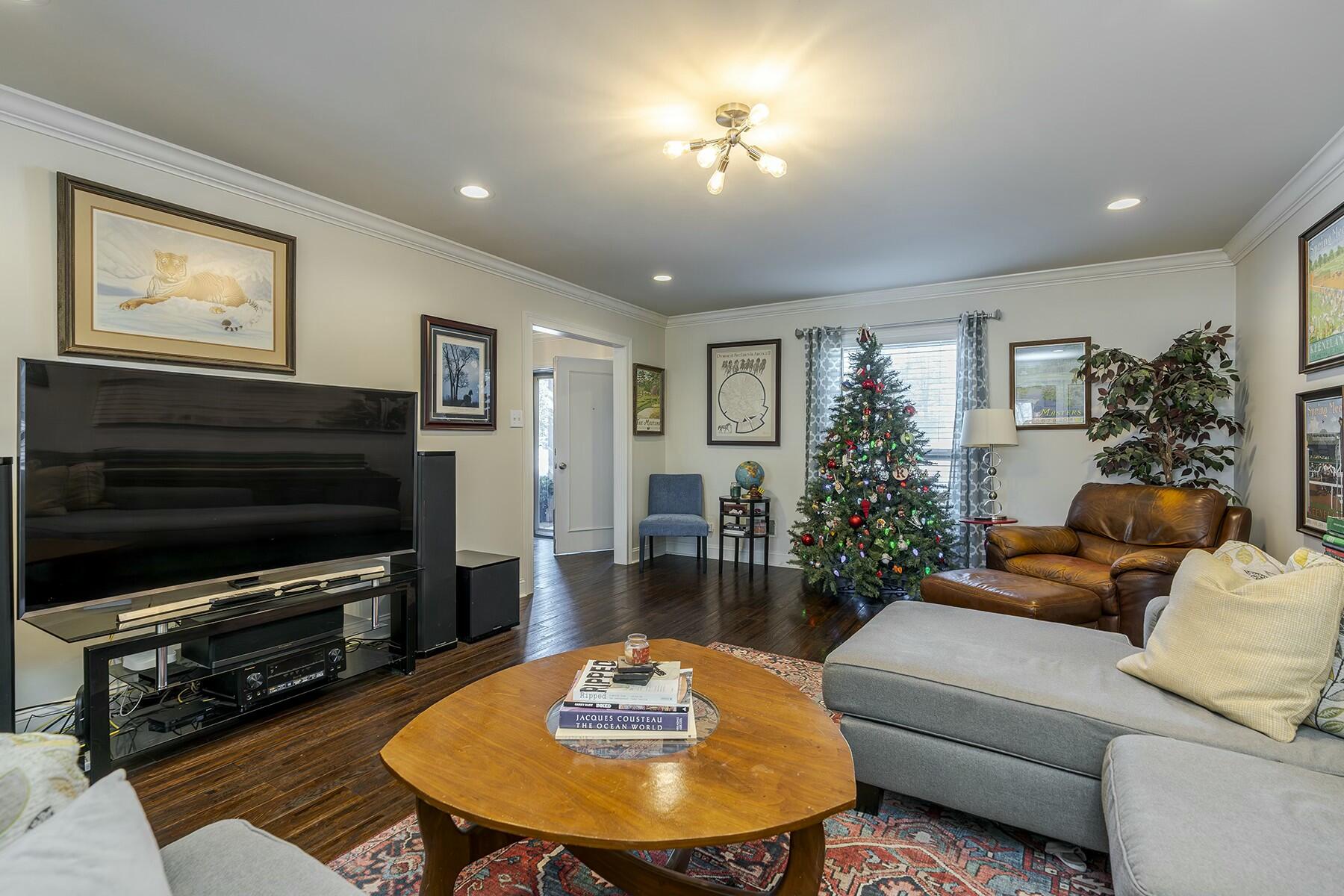 3220 Tates Creek Road Lexington, KY 40502 - Photo 10 of 52 10