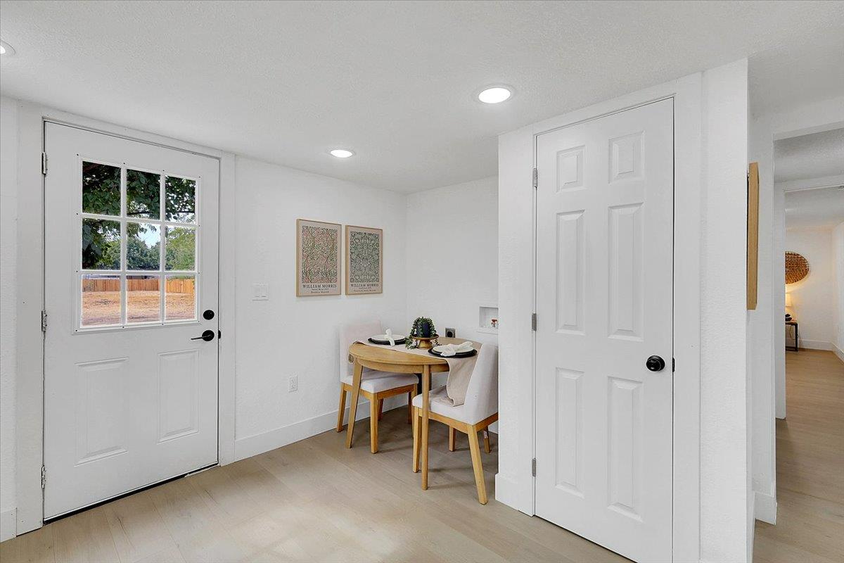 5620 Arboga Road Olivehurst, CA 95961 - Photo 16 of 42 a dining room with furniture and window