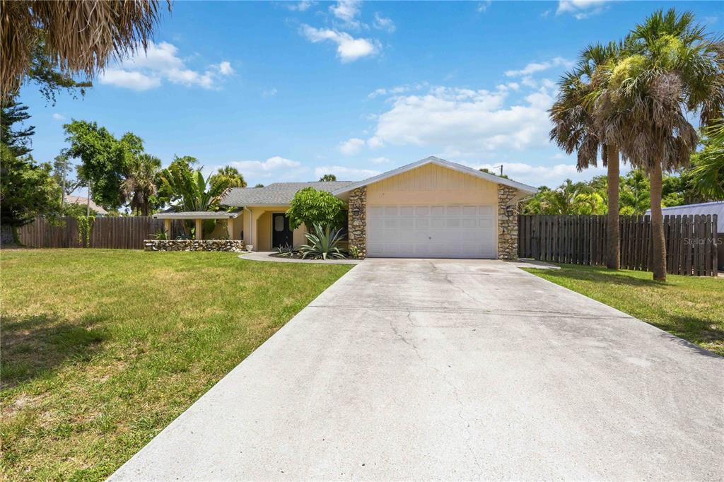 440 Lychee Road Nokomis, FL 34275 - Photo 7 of 58