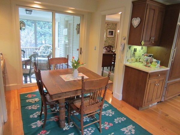 34 Arnold Road Wellesley, MA 02481 - Photo 9 of 19 Gallery Image 9