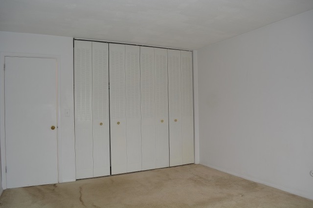 10389 Dearlove Road, Unit 2D Glenview, IL 60025 - Photo 9 of 12 a view of an empty room