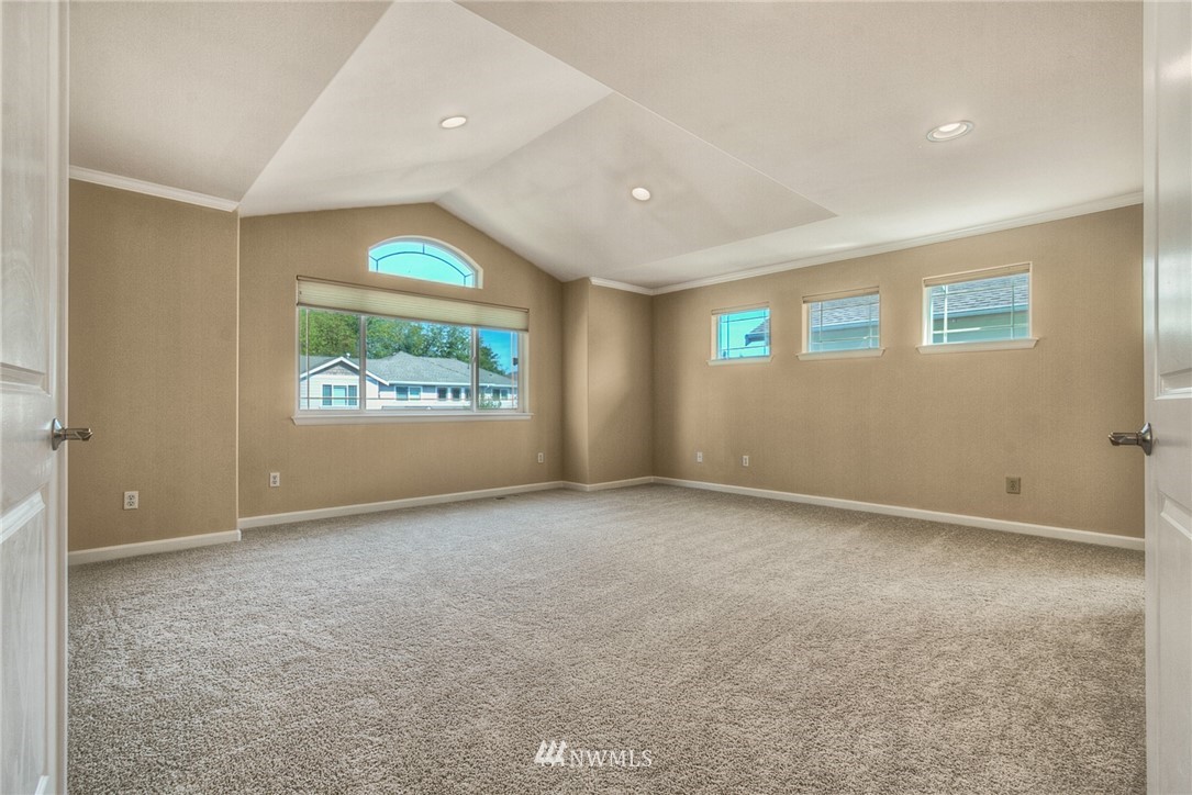 5357 Northeast 4th Court Renton, WA 98059 - Photo 15 of 25