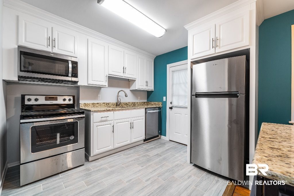 5204 Greenwood Lane Mobile, AL 36608 - Photo 5 of 17