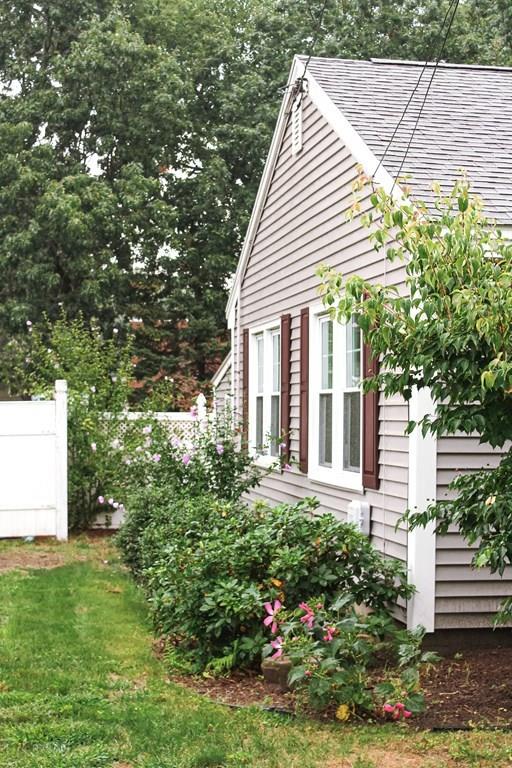 163 Bridle Path Road Springfield, MA 01118 - Photo 3 of 28