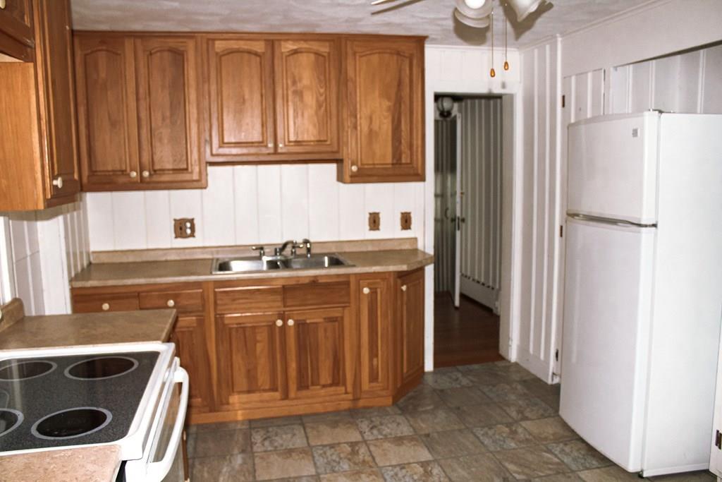 163 Bridle Path Road Springfield, MA 01118 - Photo 8 of 28