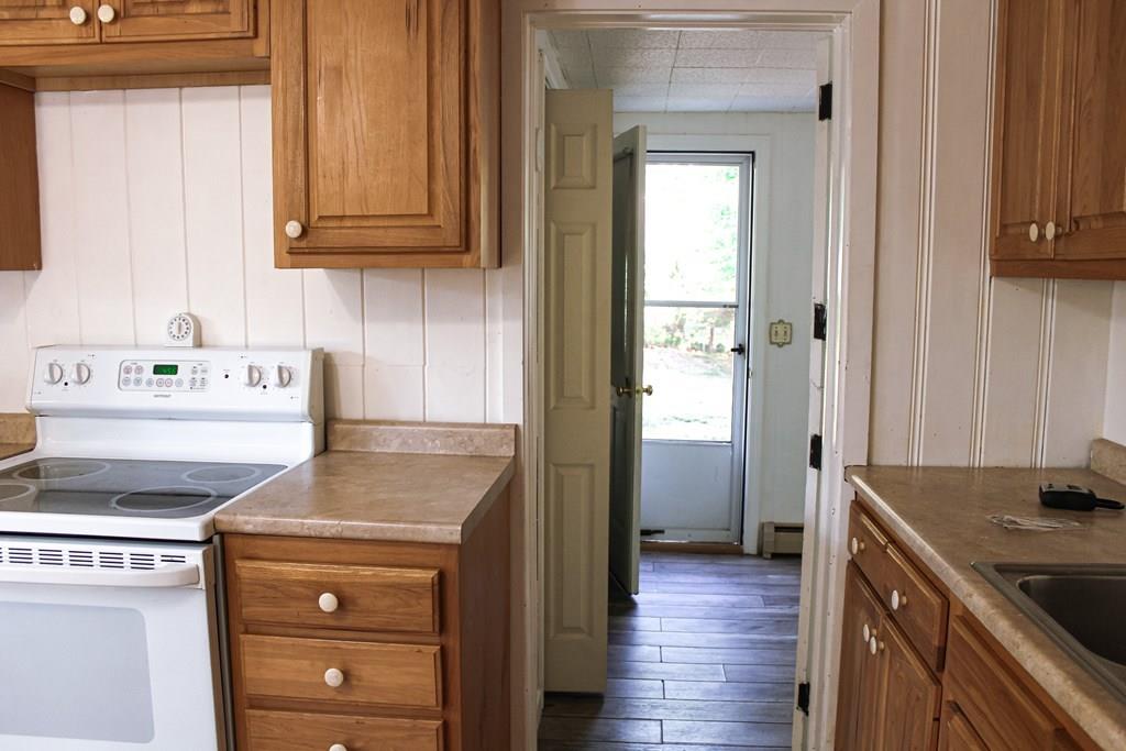 163 Bridle Path Road Springfield, MA 01118 - Photo 9 of 28