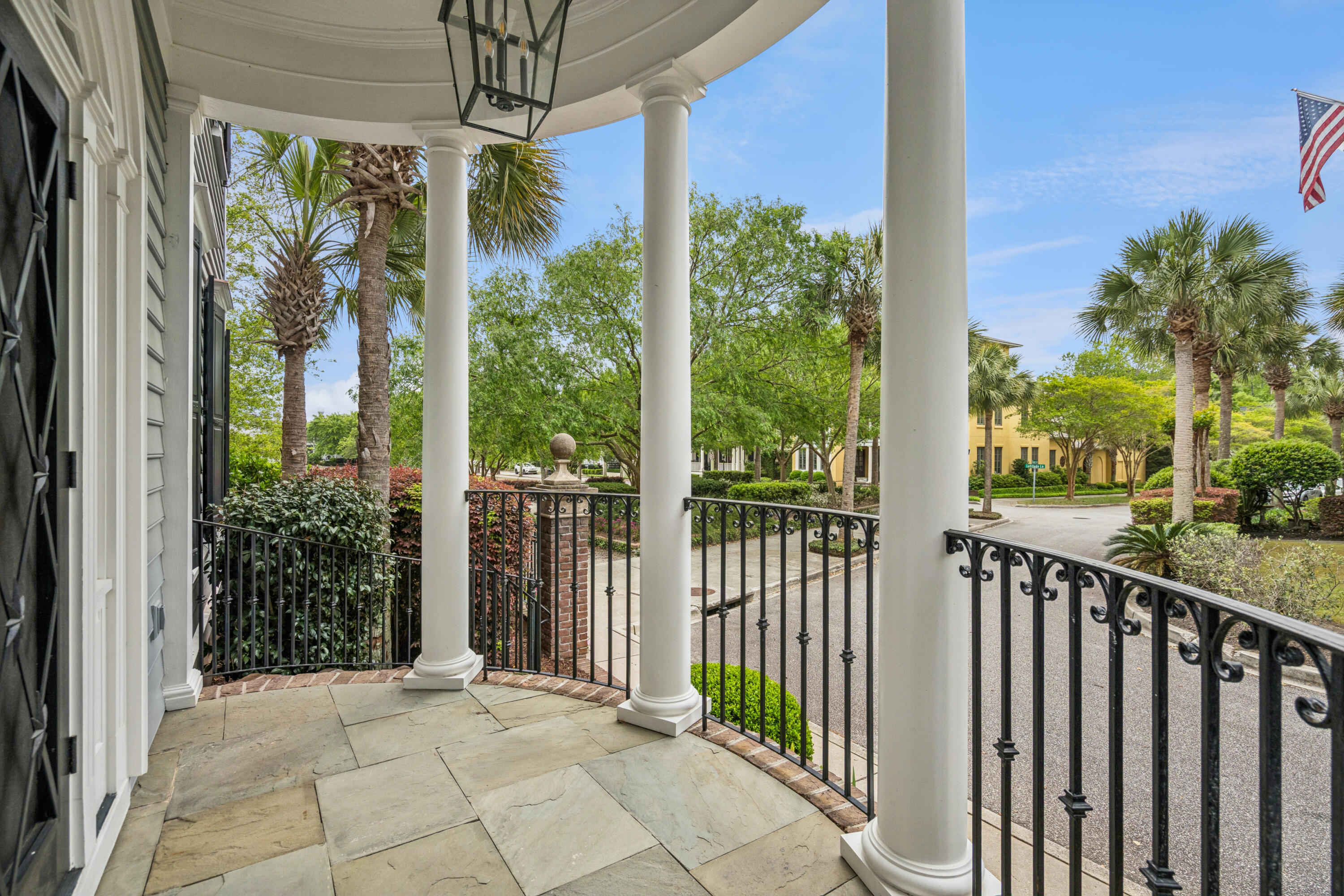 62 Fernandina Street Mount Pleasant, SC 29464 - Photo 4 of 58