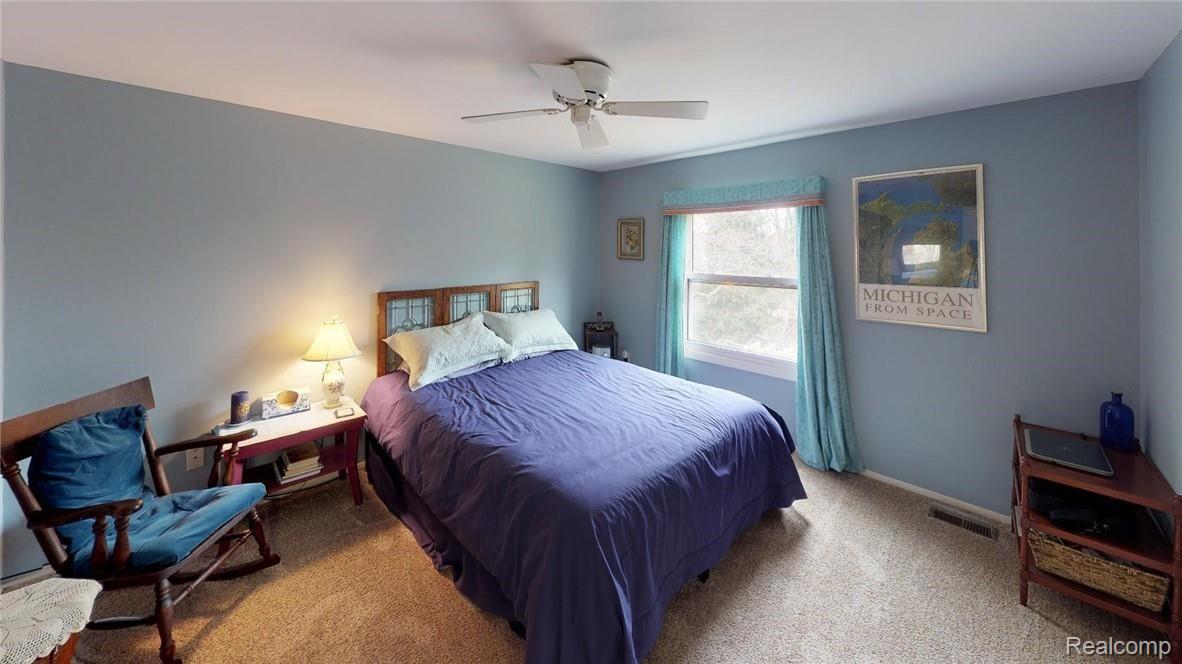 914 Aspen Drive Rochester, MI 48307 - Photo 38 of 54 914-Aspen-Drive-Rochester-Bedroom(3).jpg