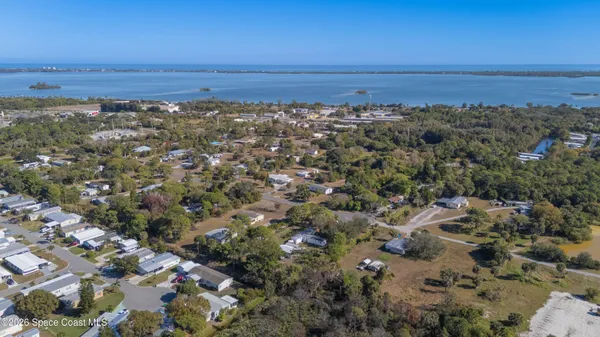 $379,999 | 8280 Pine Ridge Trail, Sebastian, FL 32976
