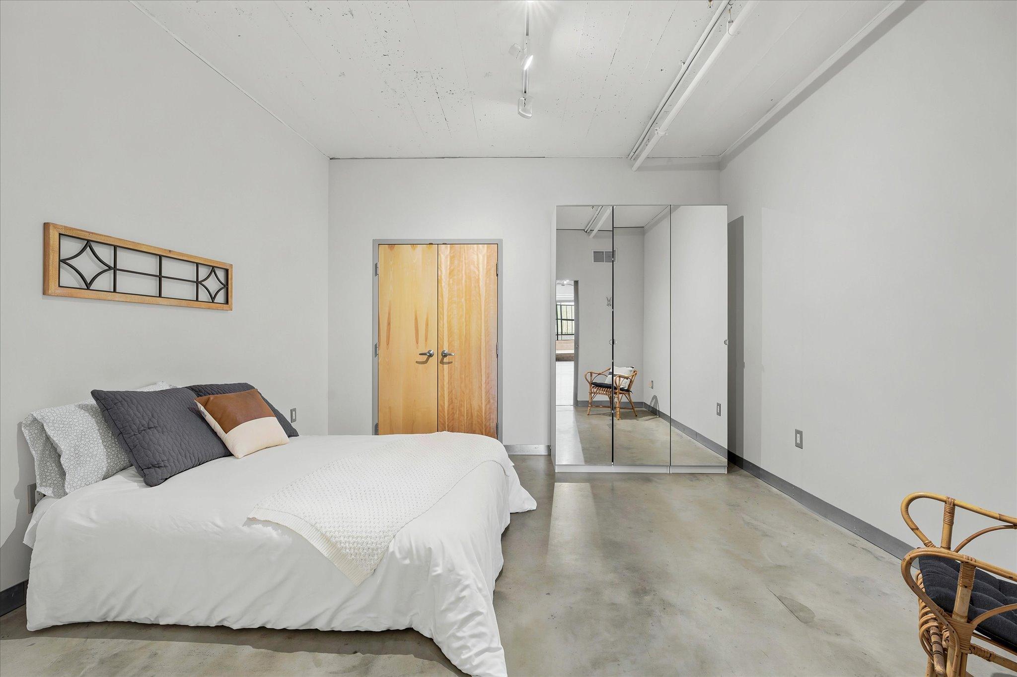2929 Chicago Avenue, Unit 1002 Minneapolis, MN 55407 - Photo 21 of 59