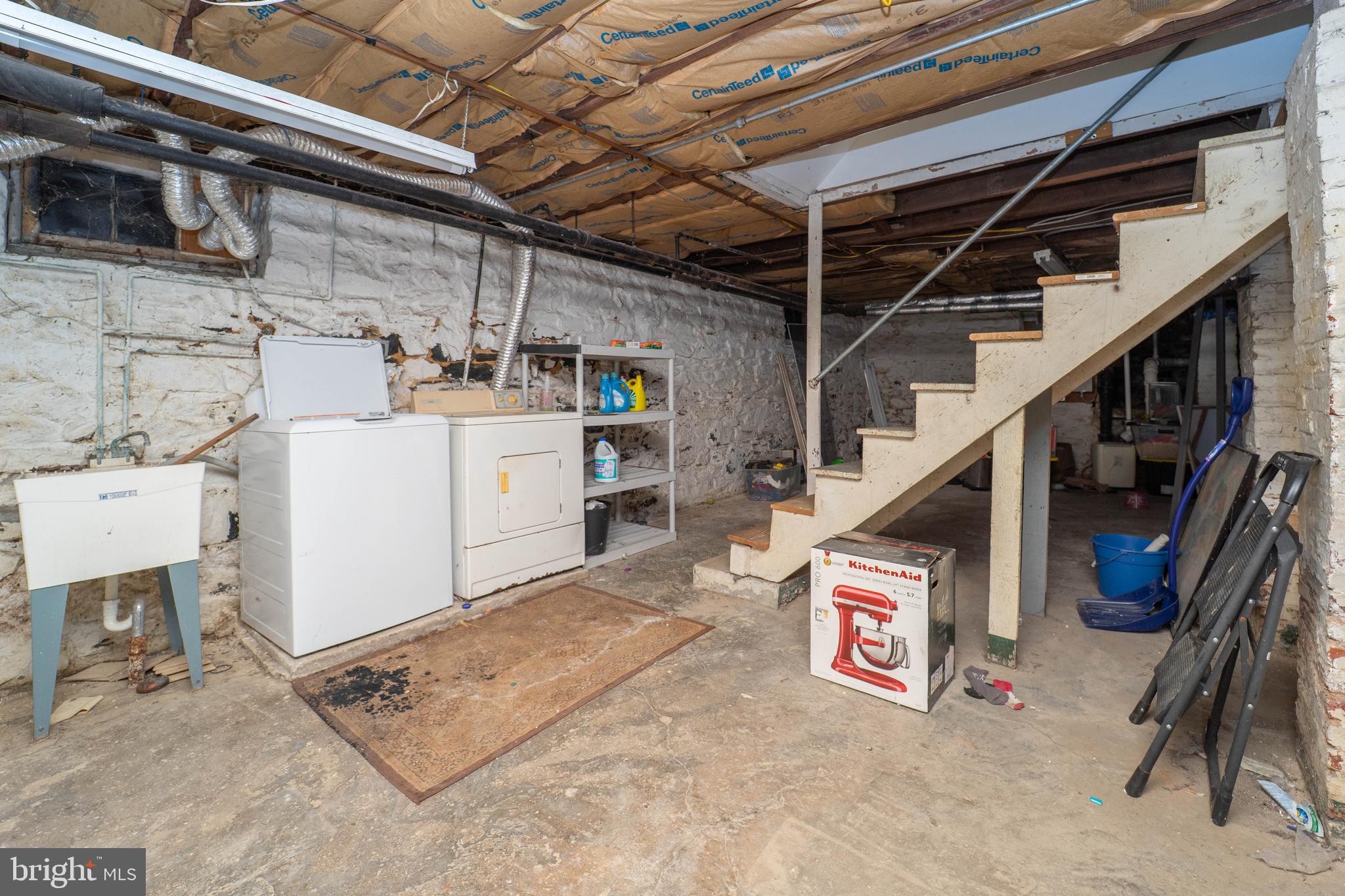 3204 Batavia Avenue Baltimore, MD 21214 - Photo 15 of 31 a utility room with dryer and washer