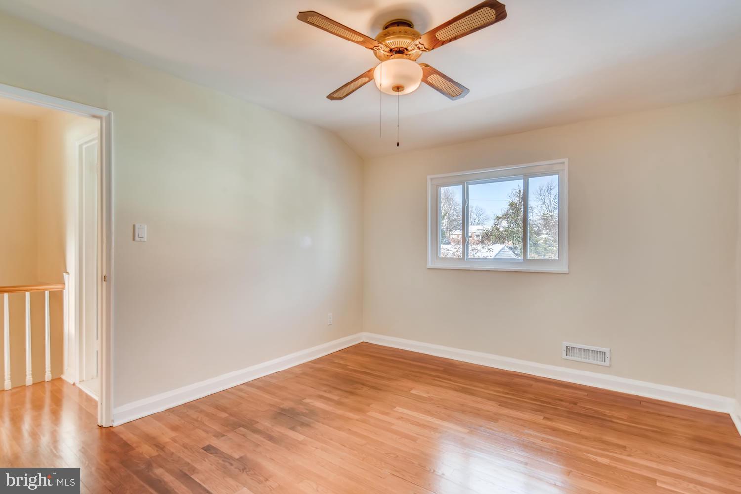 939 Southridge Road Baltimore, MD 21228 - Photo 13 of 27