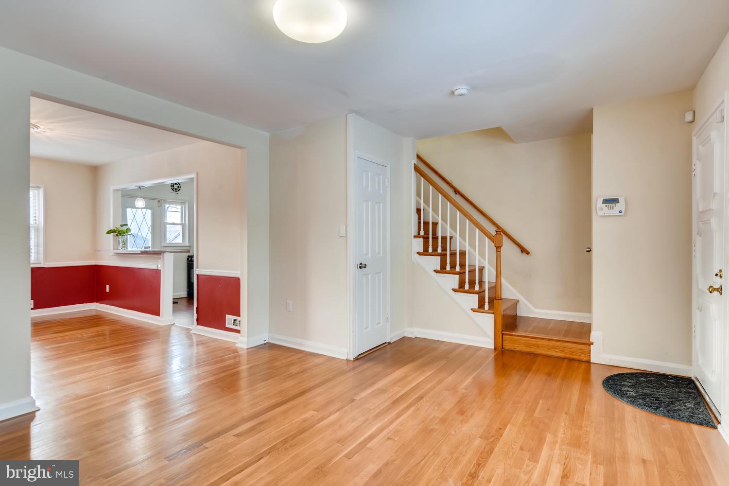 939 Southridge Road Baltimore, MD 21228 - Photo 4 of 27