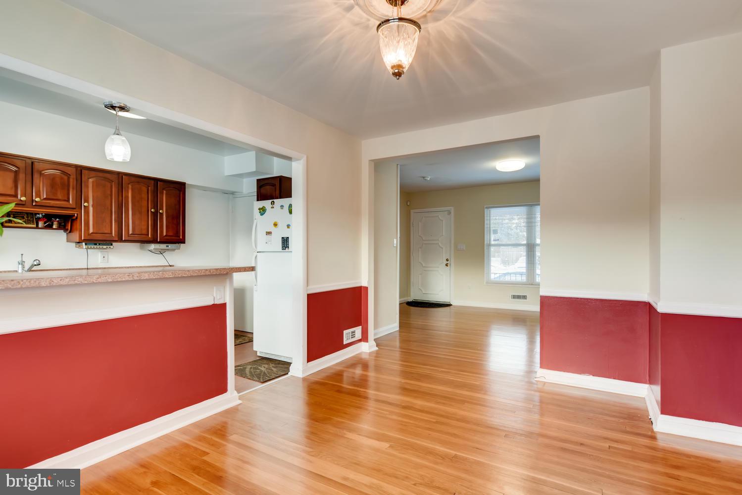 939 Southridge Road Baltimore, MD 21228 - Photo 6 of 27