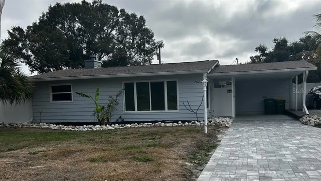 $2,400 | 2680 Aspinwall Street, Sarasota, FL 34237