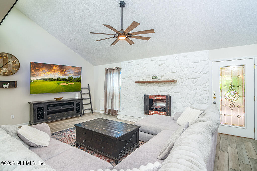 4434 Port Arthur Road Jacksonville, FL 32224 - Photo 13 of 42 Full length feature!