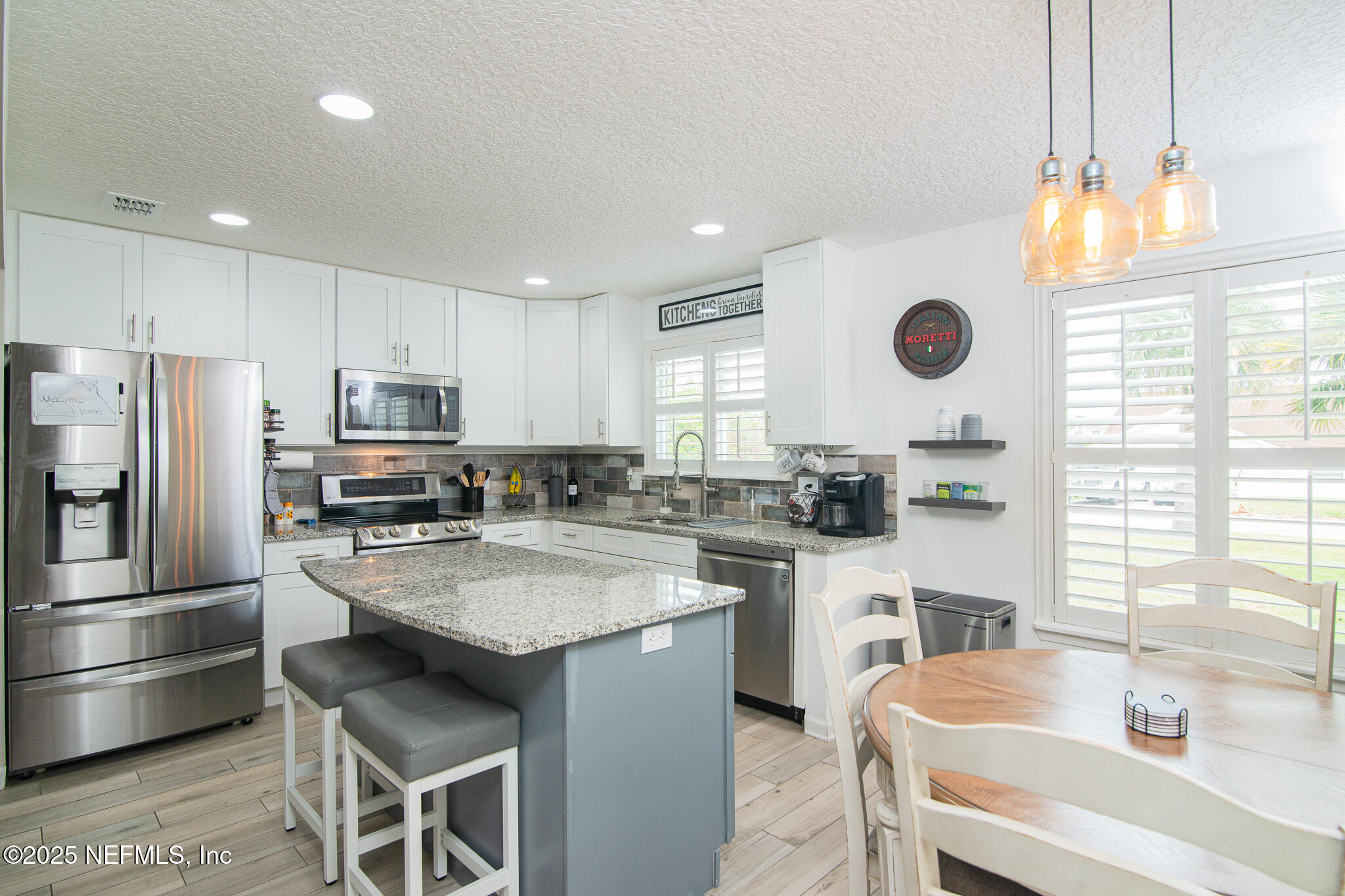 4434 Port Arthur Road Jacksonville, FL 32224 - Photo 6 of 42 Premium seating!