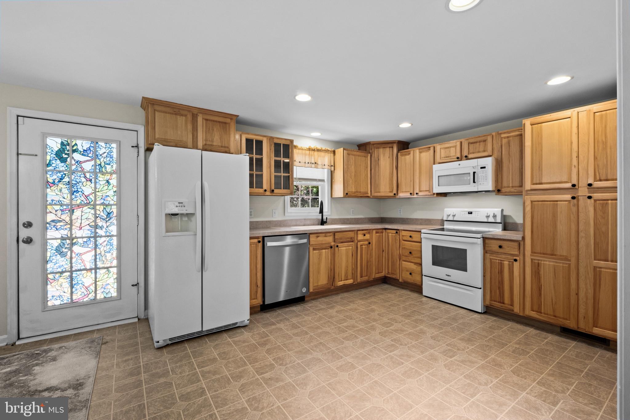 23116 Gilpin Point Road Preston, MD 21655 - Photo 12 of 66 Kitchen with abundant cabinetry.