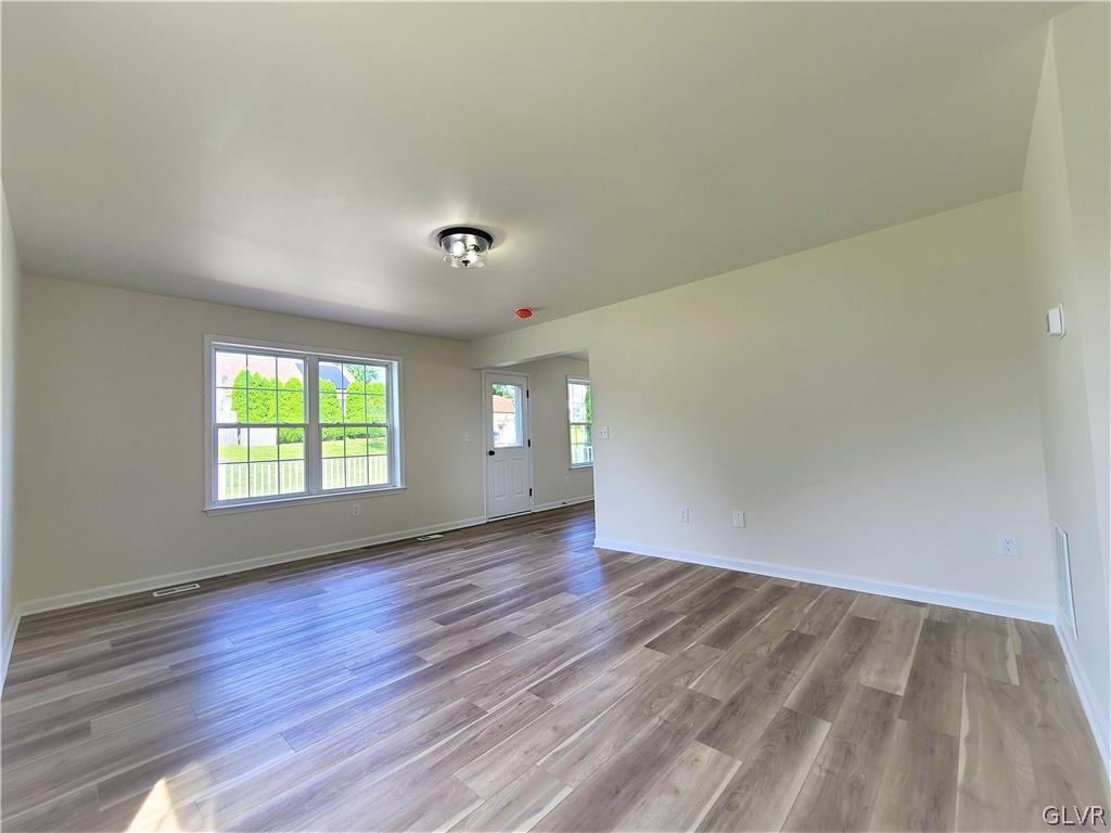 2550 Ben Jon Road Easton, PA 18040 - Photo 6 of 30 Gallery Image 6