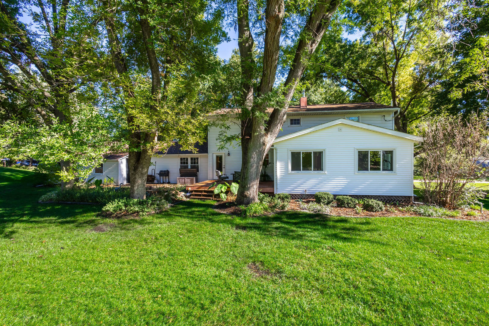 5079 Coachman Road Bettendorf, IA 52722 - Photo 39 of 41 Gallery Image 39