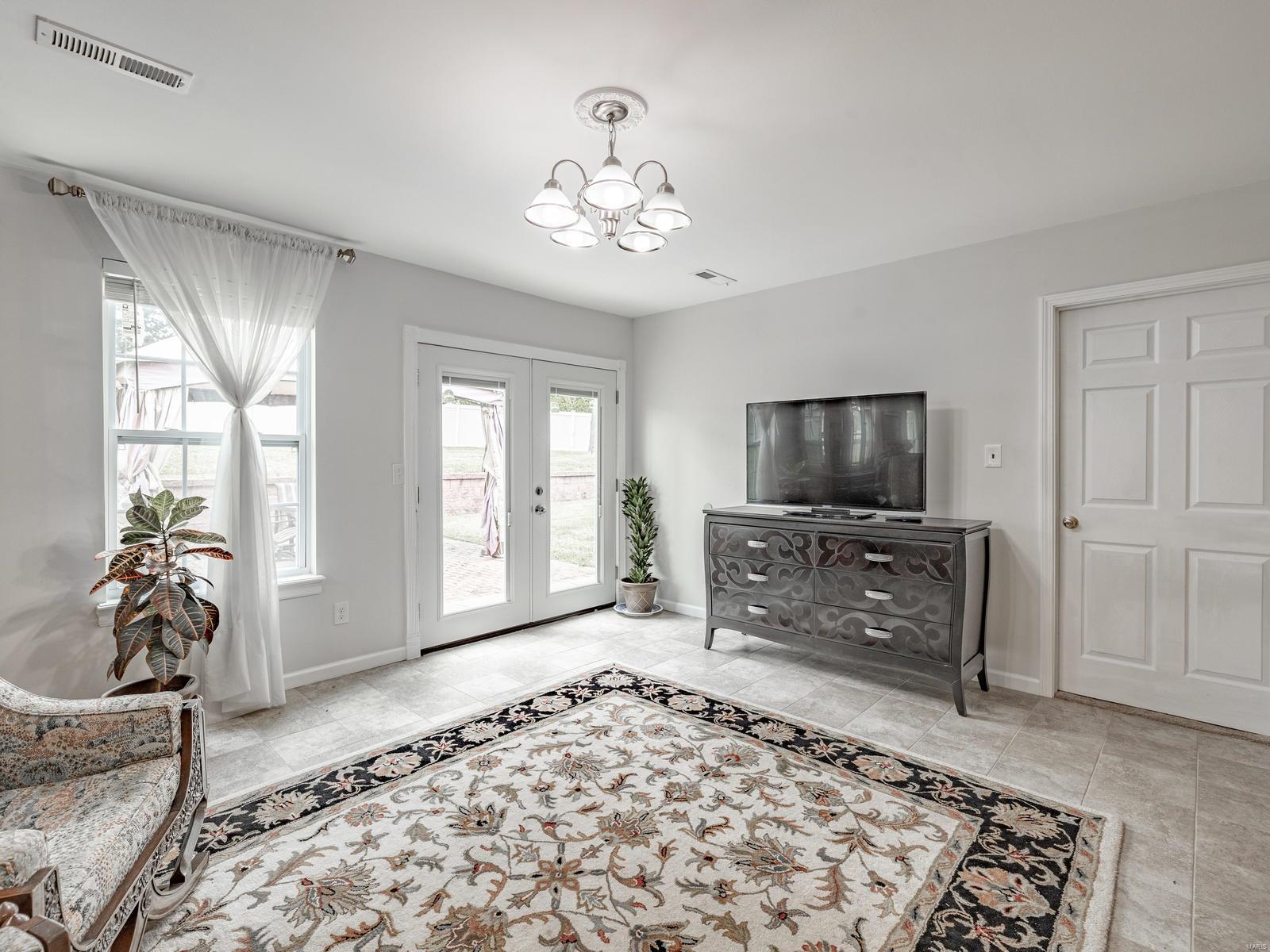 4231 Von Talge Road St. Louis, MO 63128 - Photo 15 of 34 Gallery Image 15