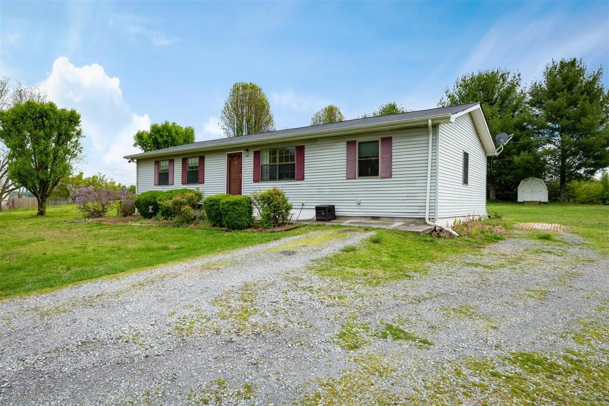 207 Guthrie Road Athens, TN 37303 - Photo 3 of 25 Gallery Image 3