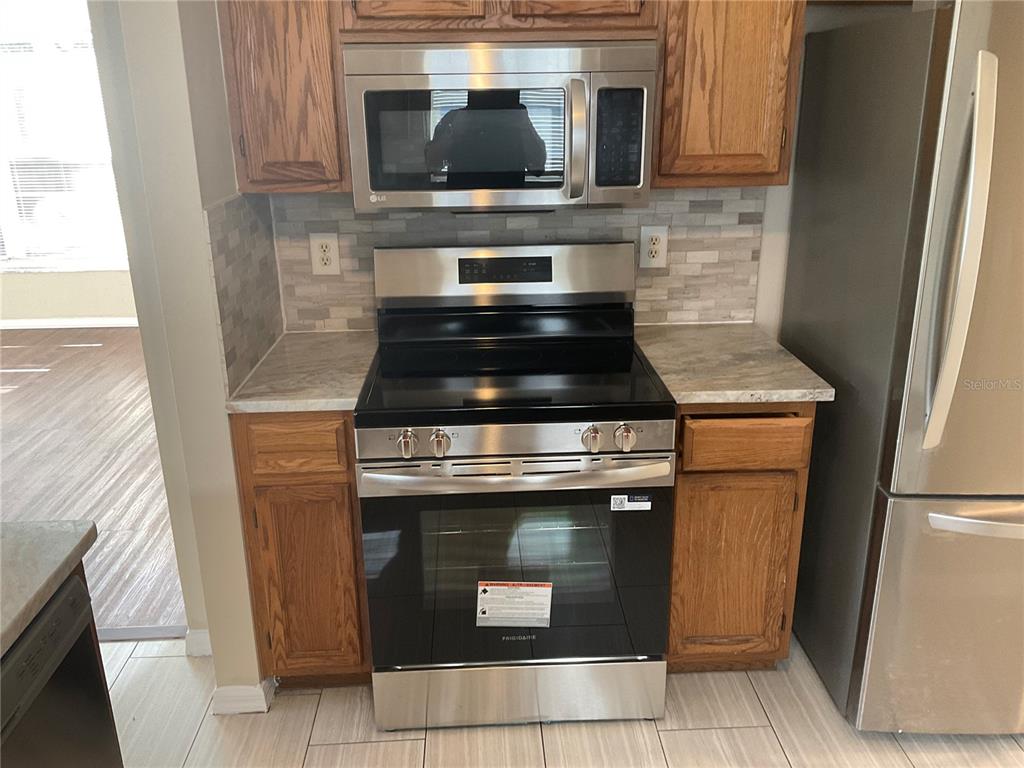 13120 Fennway Ridge Drive Riverview, FL 33579 - Photo 10 of 21