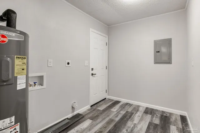 a view of room with window and ceiling fan