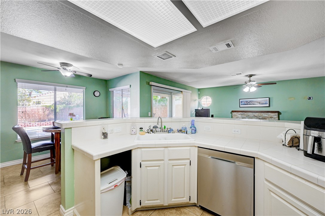 14 Barton Spring Circle Henderson, NV 89074 - Photo 13 of 56