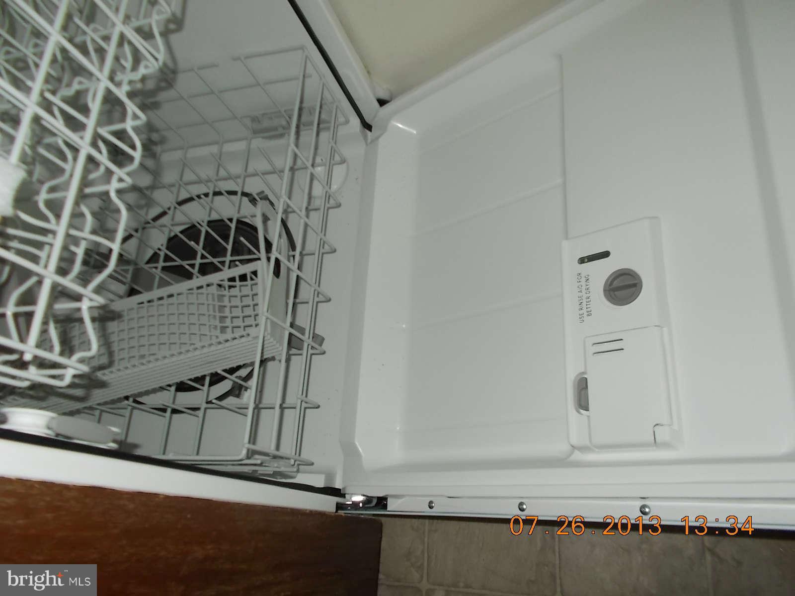 8906 Centerway Road Gaithersburg, MD 20879 - Photo 8 of 19 Kitchen